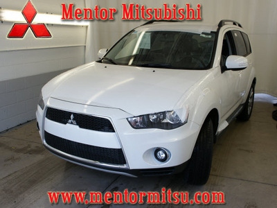 mitsubishi outlander 2011 white suv se gasoline 4 cylinders front wheel drive automatic 44060