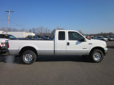 ford f 250 super duty 2004 white pickup truck xlt 4x4 diesel diesel 8 cylinders 4 wheel drive automatic 62863