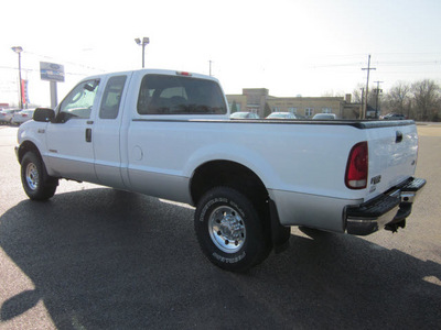 ford f 250 super duty 2004 white pickup truck xlt 4x4 diesel diesel 8 cylinders 4 wheel drive automatic 62863