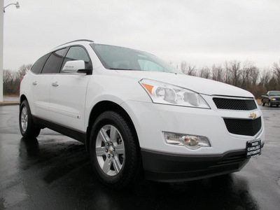 chevrolet traverse 2010 white suv lt gasoline 6 cylinders all whee drive automatic 45344