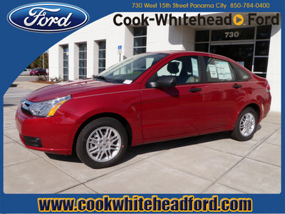 ford focus 2011 dk  red sedan se 4 cylinders front wheel drive automatic 32401