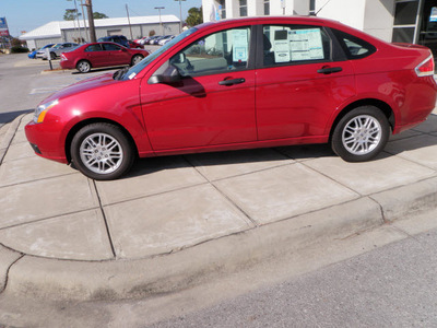 ford focus 2011 dk  red sedan se not specified front wheel drive automatic with overdrive 32401