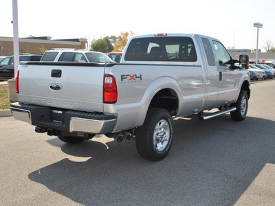 ford f 350 super duty 2011 silver xlt biodiesel 8 cylinders 4 wheel drive automatic with overdrive 46168
