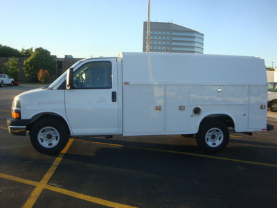 chevrolet express 3500 2010 white cutaway flex fuel v8 rear wheel drive automatic 60007