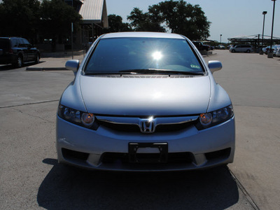 honda civic 2009 silver sedan gasoline 4 cylinders front wheel drive automatic 76087