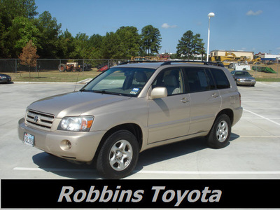 toyota highlander 2004 gold suv gasoline 4 cylinders front wheel drive automatic 75503