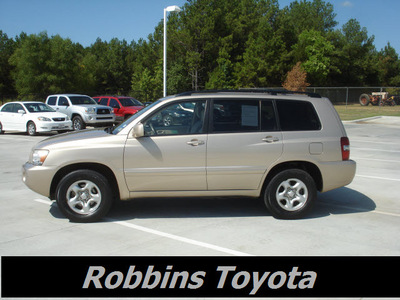 toyota highlander 2004 gold suv gasoline 4 cylinders front wheel drive automatic 75503