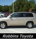 toyota highlander 2004 gold suv gasoline 4 cylinders front wheel drive automatic 75503