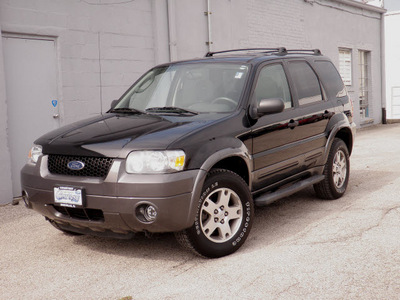 ford escape 2005 black suv xlt gasoline 6 cylinders all whee drive automatic 61832