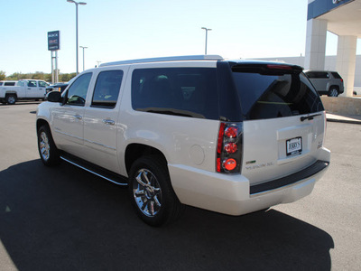 gmc yukon xl 2011 white diam suv denali flex fuel 8 cylinders 2 wheel drive automatic 76087