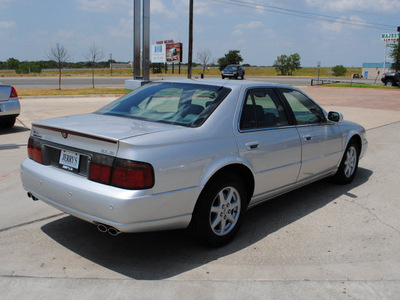 cadillac seville 2002 silver sedan sls gasoline 8 cylinders front wheel drive automatic 76087