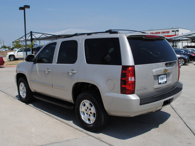 chevrolet tahoe 2009 silver suv lt flex fuel 8 cylinders 2 wheel drive automatic 76087