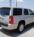 chevrolet tahoe 2008 silver suv hybrid hybrid 8 cylinders 4 wheel drive automatic 76087