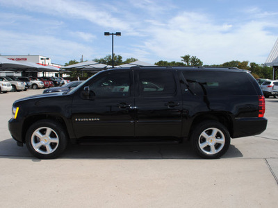 chevrolet suburban 2007 black suv lt gasoline 8 cylinders rear wheel drive automatic 76087