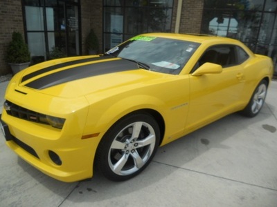 chevrolet camaro 2010 yellow coupe ss gasoline 8 cylinders rear wheel drive manual 43228