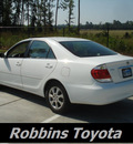 toyota camry 2005 white sedan xle gasoline 4 cylinders front wheel drive automatic 75503