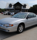 chevrolet monte carlo 2002 silver coupe gasoline 6 cylinders front wheel drive automatic 76087