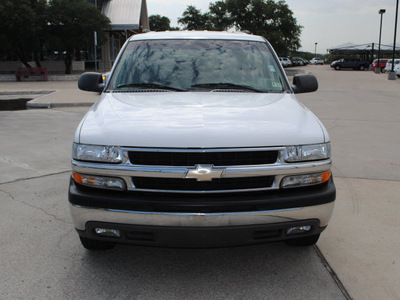 chevrolet tahoe 2003 white suv flex fuel 8 cylinders rear wheel drive automatic 76087