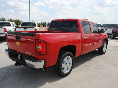 chevrolet silverado 1500 2011 victry red lt flex fuel 8 cylinders 2 wheel drive automatic 76087