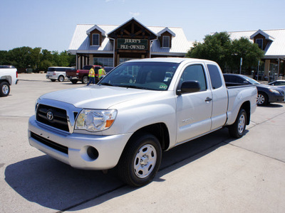 toyota tacoma 2006 silver sr5 gasoline 4 cylinders rear wheel drive automatic 76087