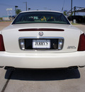 cadillac deville 2001 white sedan gasoline 8 cylinders dohc front wheel drive automatic 76087