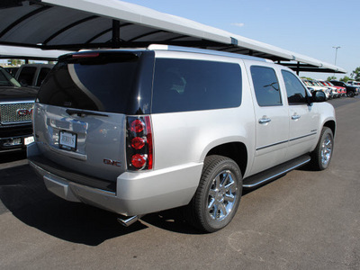 gmc yukon xl 2011 pure silve suv denali flex fuel 8 cylinders 2 wheel drive automatic 76087