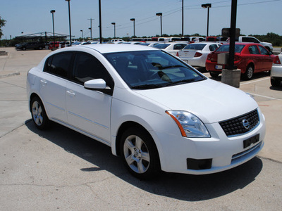 nissan sentra 2007 white sedan 2 0 s gasoline 4 cylinders front wheel drive automatic with overdrive 76087