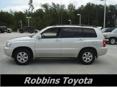 toyota highlander 2003 silver suv limited gasoline 6 cylinders front wheel drive automatic 75503