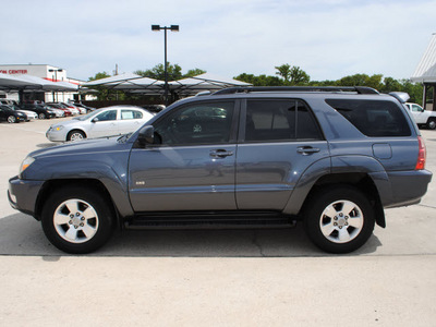 toyota 4runner 2004 gray suv sr5 gasoline 6 cylinders rear wheel drive automatic 76087