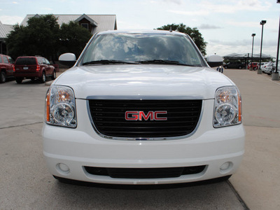 gmc yukon xl 2011 white suv flex fuel 8 cylinders 4 wheel drive automatic 76087