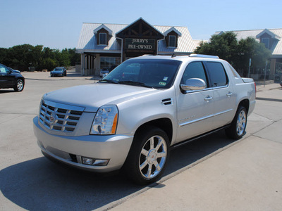 cadillac escalade ext 2010 silver suv flex fuel 8 cylinders all whee drive automatic 76087