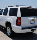 chevrolet tahoe 2011 white suv lt flex fuel 8 cylinders 4 wheel drive 6 speed automatic 76087