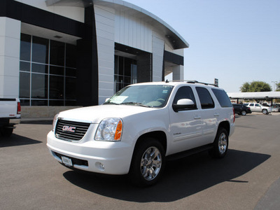 gmc yukon 2011 summ white suv slt flex fuel 8 cylinders 2 wheel drive automatic 76087