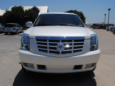 cadillac escalade 2011 white suv flex fuel 8 cylinders all whee drive automatic 76087