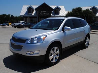 chevrolet traverse 2010 silver suv ltz gasoline 6 cylinders front wheel drive automatic 76087