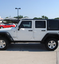 jeep wrangler unlimited 2009 white suv gasoline 6 cylinders 4 wheel drive automatic with overdrive 76087