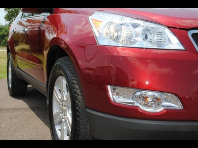 chevrolet traverse 2010 maroon suv lt gasoline 6 cylinders all whee drive automatic 75570