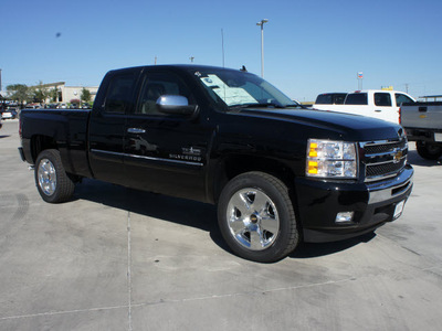 chevrolet silverado 1500 2011 black pickup truck lt flex fuel 8 cylinders 2 wheel drive automatic 76087