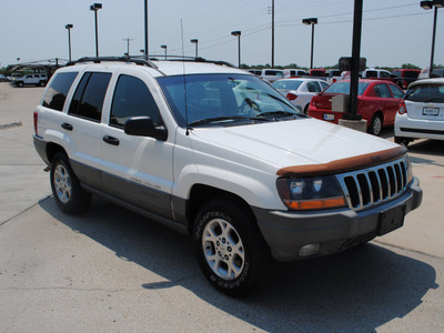 jeep grand cherokee 2000 white suv laredo gasoline 6 cylinders rear wheel drive automatic with overdrive 76087