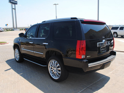 cadillac escalade 2011 black rave suv flex fuel 8 cylinders rear wheel drive automatic 76087