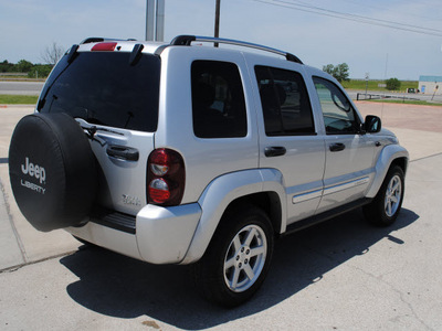 jeep liberty 2007 silver suv limited gasoline 6 cylinders rear wheel drive automatic with overdrive 76087