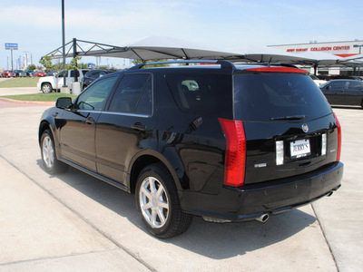 cadillac srx 2005 black wagon gasoline 8 cylinders automatic 76087