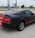 ford mustang 2005 black coupe gt gasoline 8 cylinders rear wheel drive automatic with overdrive 76087
