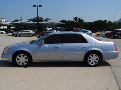 cadillac dts 2006 silver sedan gasoline 8 cylinders front wheel drive automatic 76087