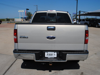 ford f 150 2006 silver lariat flex fuel 8 cylinders rear wheel drive automatic with overdrive 76087