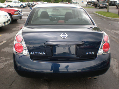 nissan altima 2005 blue sedan gasoline 4 cylinders front wheel drive automatic 13502
