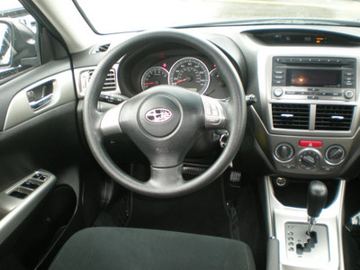 subaru impreza 2009 gray hatchback 2 5i gasoline 4 cylinders all whee drive automatic 13502
