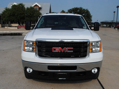 gmc sierra 3500hd 2011 white slt diesel 8 cylinders 2 wheel drive automatic 76087