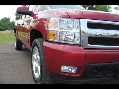 chevrolet silverado 1500 2007 red pickup truck ltz gasoline 8 cylinders rear wheel drive automatic 75570