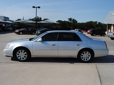 cadillac dts 2009 silver sedan gasoline 8 cylinders front wheel drive automatic 76087